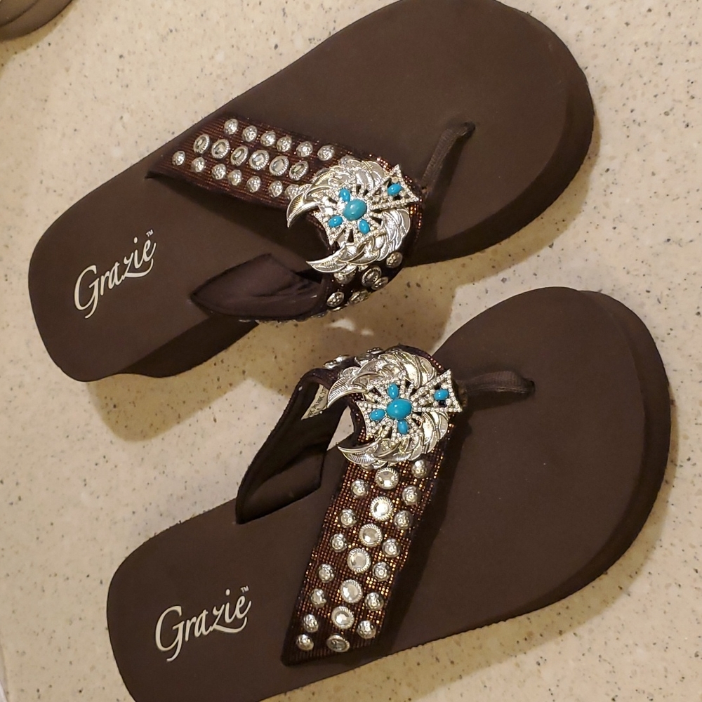 NWOT!  Western bling flip flops - Picture 2 of 11
